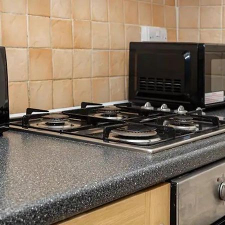 Ferienwohnung Tranquil 1Br In South Bank With Onsite Parking London Exterior foto